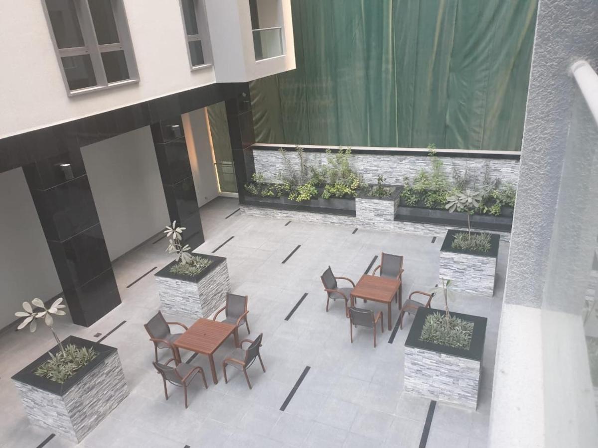 Brand New Oxygen Hills Complex! 10 Mins From Airport And Downtown Appartement *